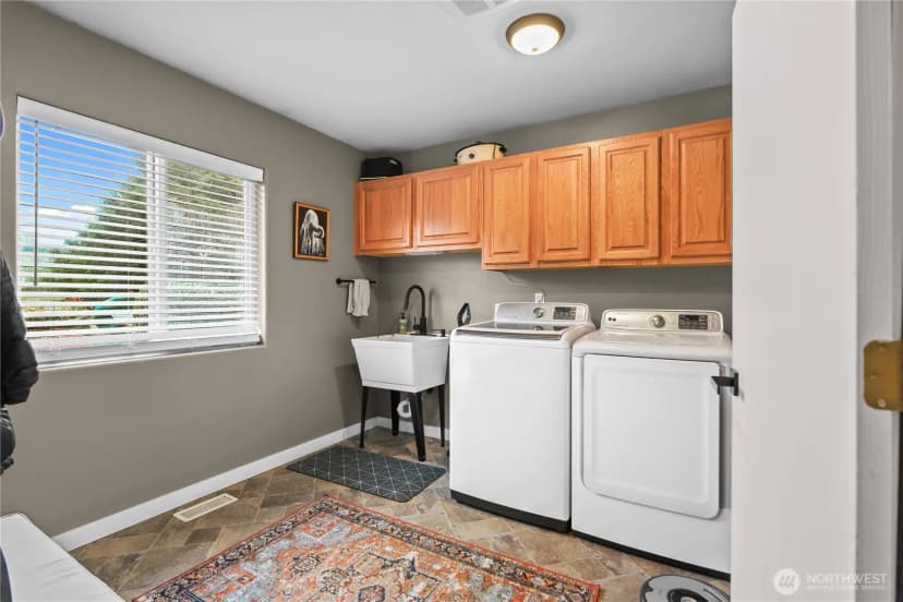 Property photo for 21 Monroe Drive, Cathlamet photo 11