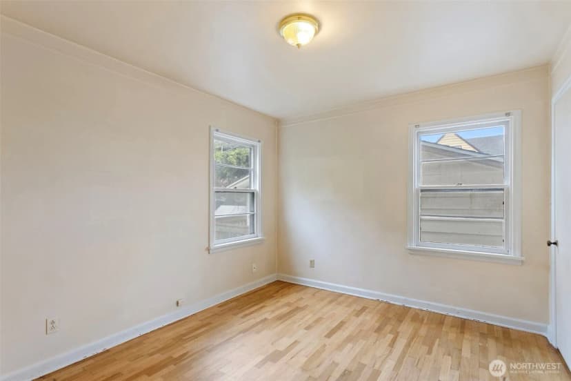 Property photo for 5802 Pacific Ave, Tacoma photo 8