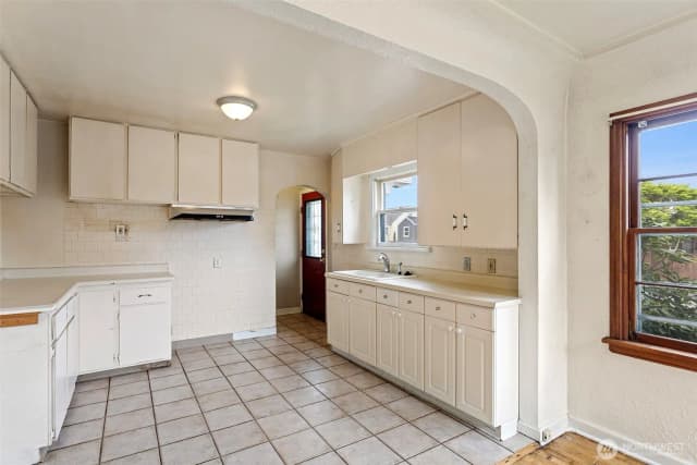 Property photo for 5802 Pacific Ave, Tacoma photo 5