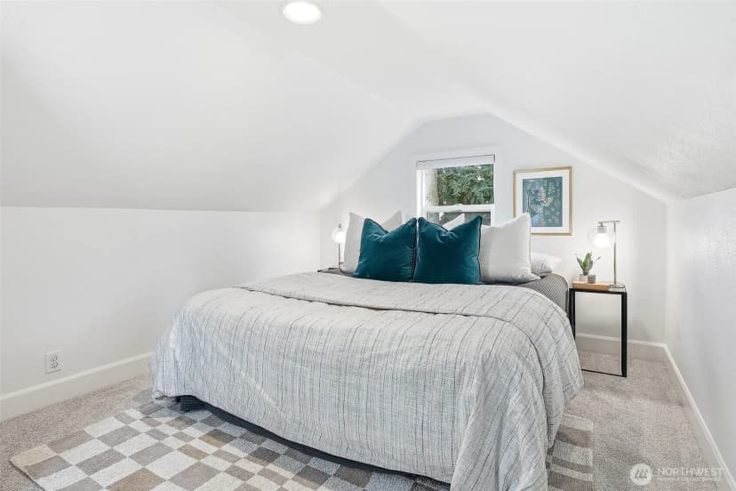 Property photo for 8521 S 117th Street, Seattle photo 15