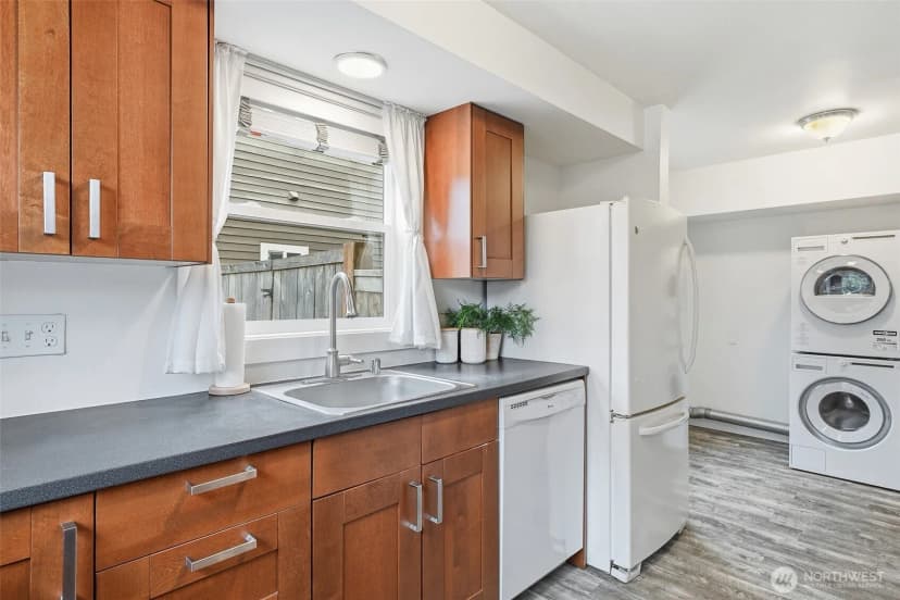 Property photo for 8521 S 117th Street, Seattle photo 9