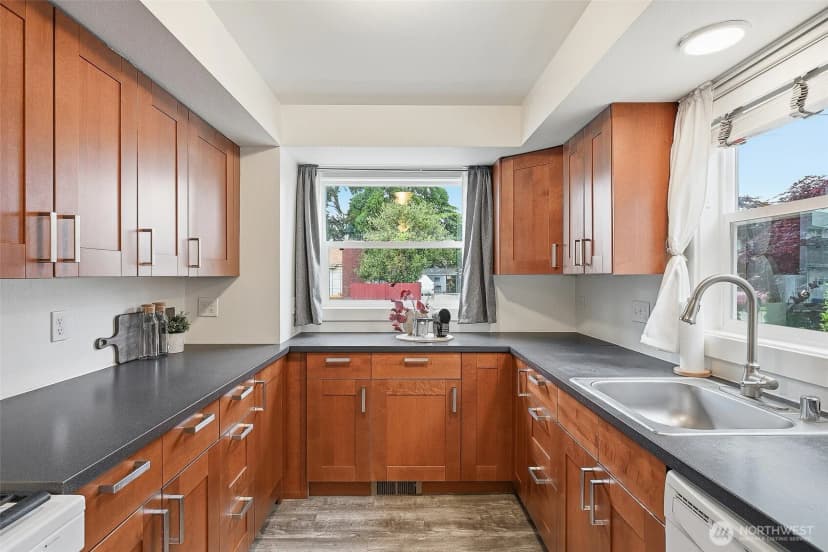 Property photo for 8521 S 117th Street, Seattle photo 8