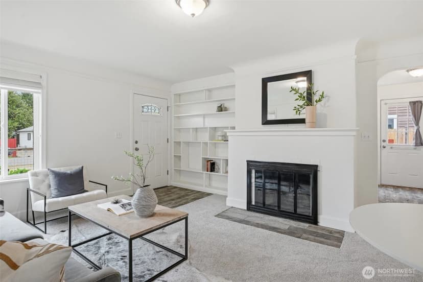 Property photo for 8521 S 117th Street, Seattle photo 4