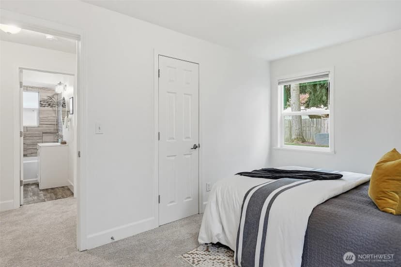 Property photo for 8521 S 117th Street, Seattle photo 12