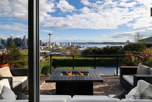 Property photo for 167 Prospect Street, Seattle photo 4