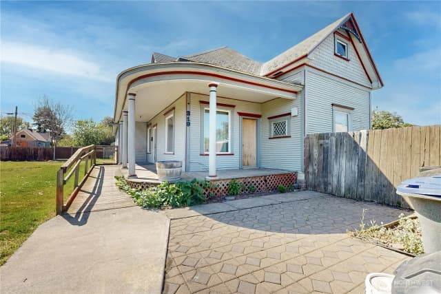 Property photo for 319 W Cherry Street, Walla Walla