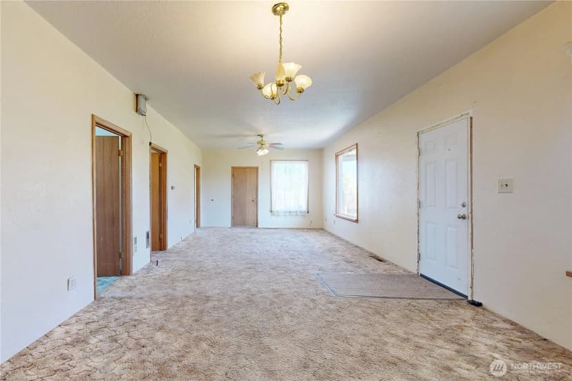 Property photo for 319 W Cherry Street, Walla Walla photo 3