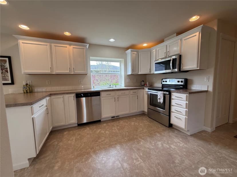 Property photo for 611 Andrews Avenue, Cosmopolis photo 17