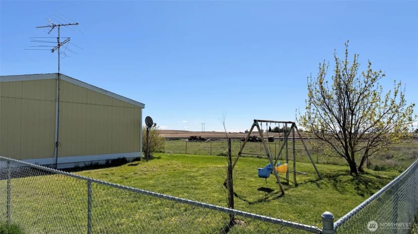 Property photo for 1210 2nd Street, Davenport photo 17
