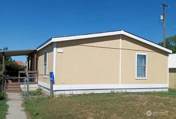 Property photo for 1210 2nd Street, Davenport photo 4