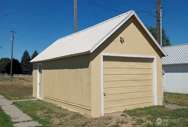 Property photo for 1210 2nd Street, Davenport photo 18