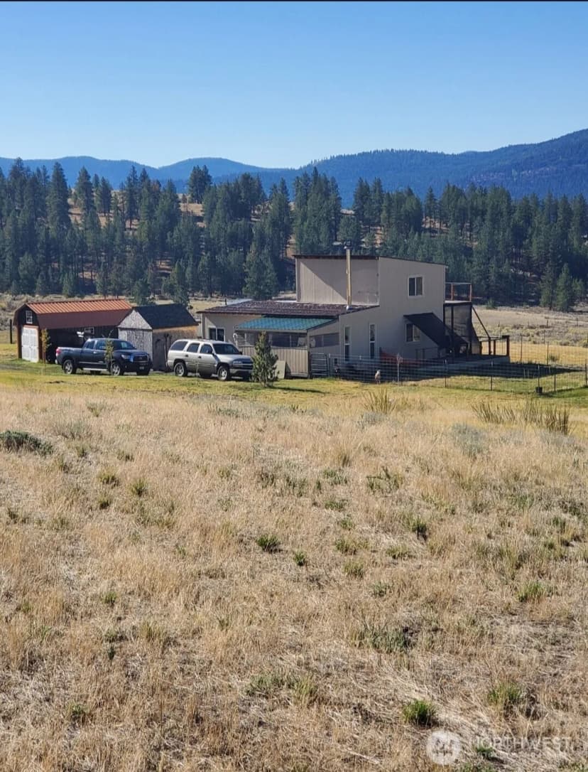 Property photo for 16 Edwards Creek Road, Tonasket photo 2