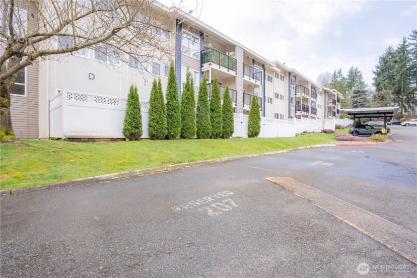 Property photo for 12701 Ne 9th Place #d209, Bellevue photo 24