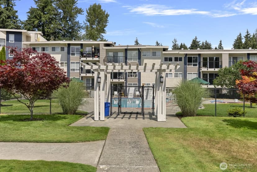 Property photo for 12701 Ne 9th Place #d209, Bellevue photo 26