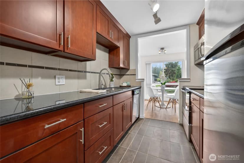 Property photo for 12701 Ne 9th Place #d209, Bellevue photo 8