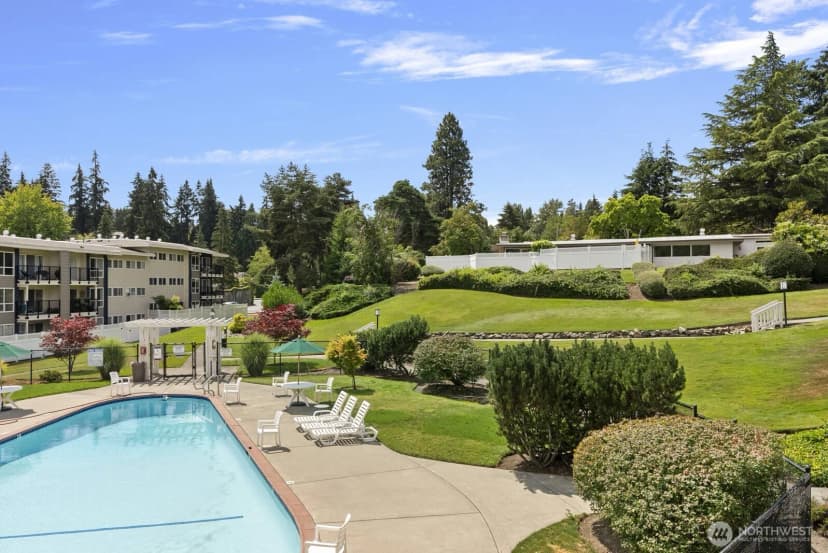 Property photo for 12701 Ne 9th Place #d209, Bellevue photo 18