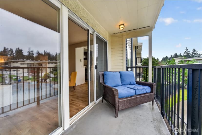 Property photo for 12701 Ne 9th Place #d209, Bellevue photo 17