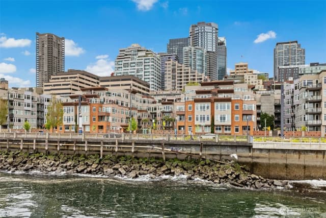 Property photo for 1950 Alaskan Way #128, Seattle photo 2