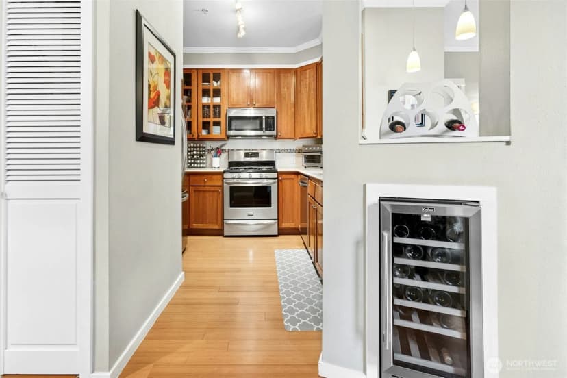 Property photo for 1950 Alaskan Way #128, Seattle photo 13