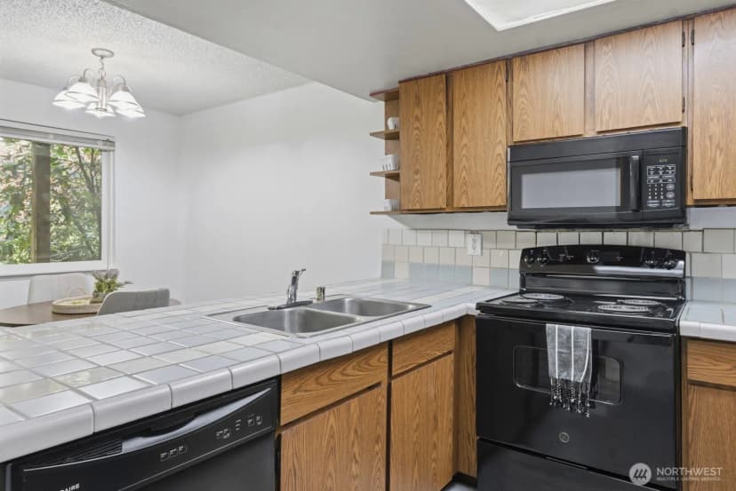 Property photo for 2949 Se Mile Hill #c-3, Port Orchard photo 6