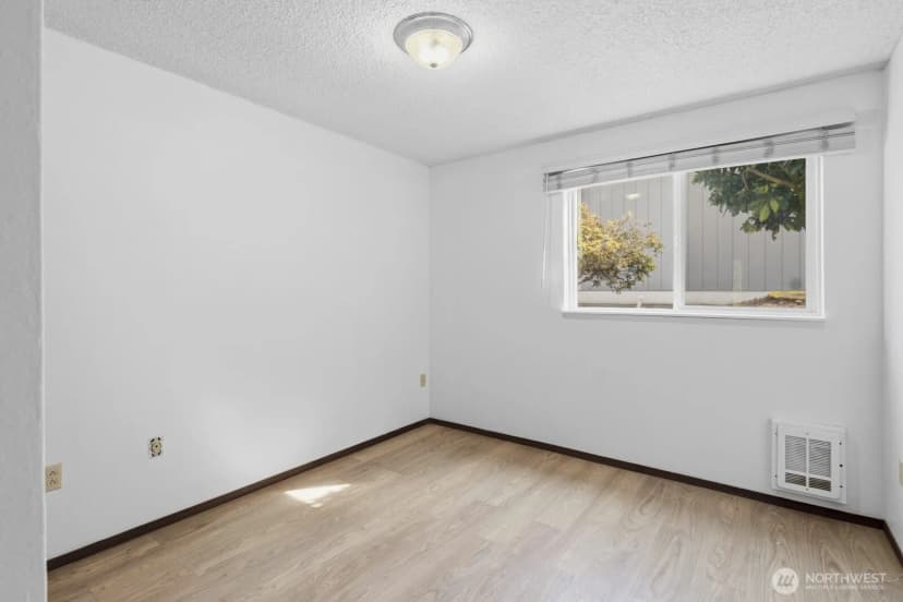 Property photo for 2949 Se Mile Hill #c-3, Port Orchard photo 14