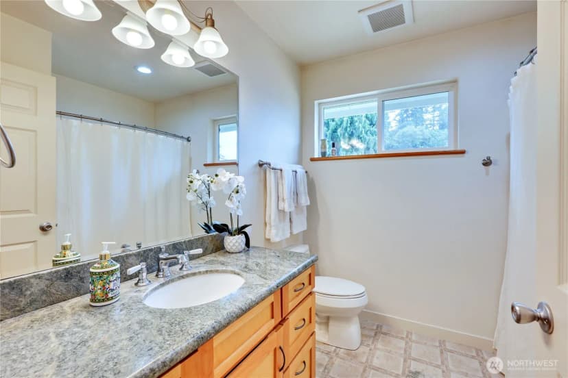 Property photo for 2560 Ne William E Sutton Road, Bremerton photo 18