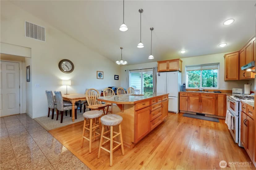 Property photo for 2560 Ne William E Sutton Road, Bremerton photo 8
