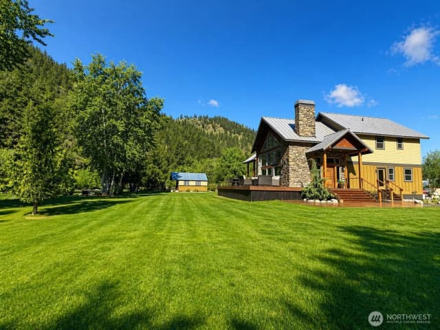 Property photo for 180 Country River Lane, Entiat