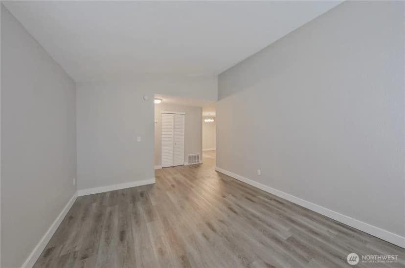 Property photo for 1021 30th Street Ne, Auburn photo 8