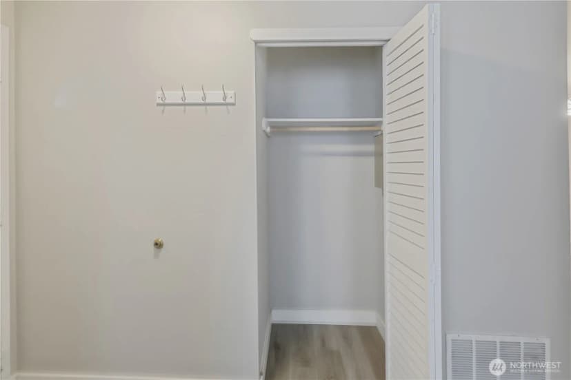 Property photo for 1021 30th Street Ne, Auburn photo 5