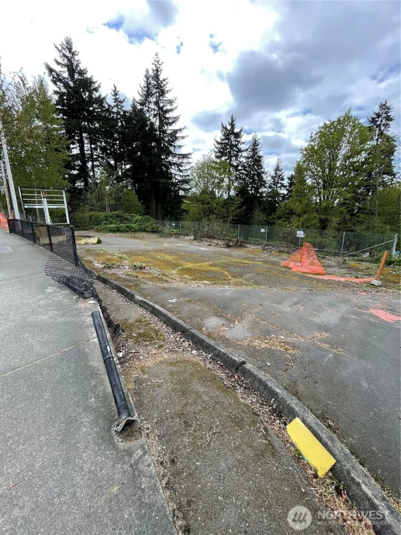 Property photo for 29223 S Pacific Highway S, Federal Way photo 2