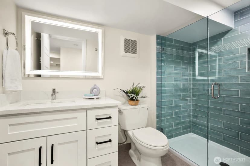 Property photo for 5119 Meridian Avenue N, Seattle photo 25