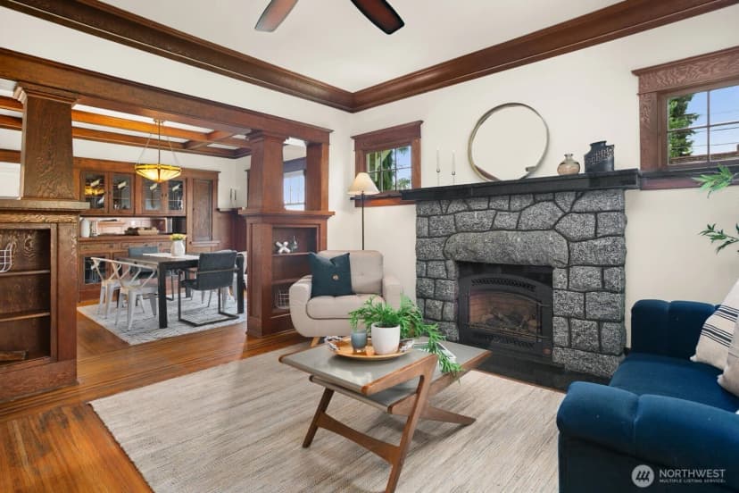 Property photo for 5119 Meridian Avenue N, Seattle photo 9