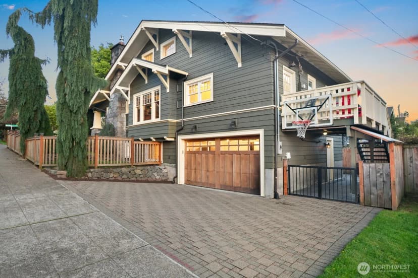 Property photo for 5119 Meridian Avenue N, Seattle photo 39