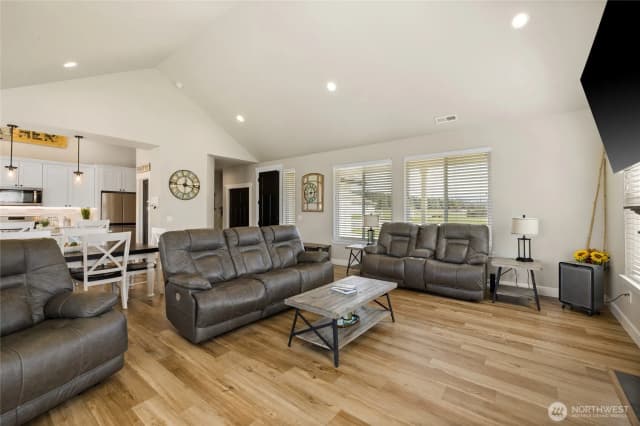 Property photo for 370 Deer Meadow Drive, Cle Elum photo 4
