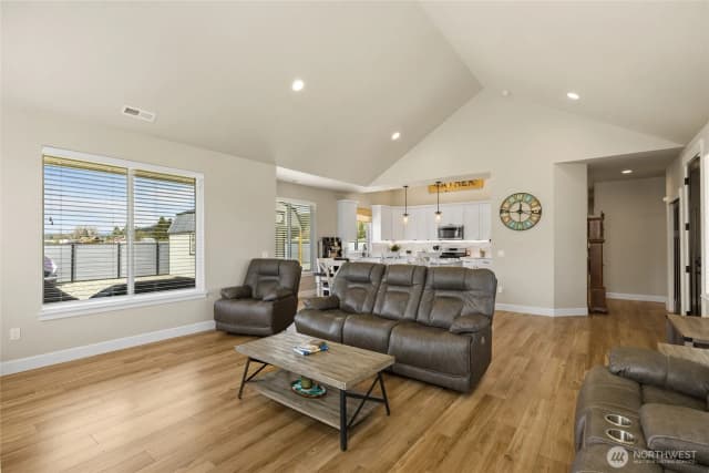 Property photo for 370 Deer Meadow Drive, Cle Elum photo 3