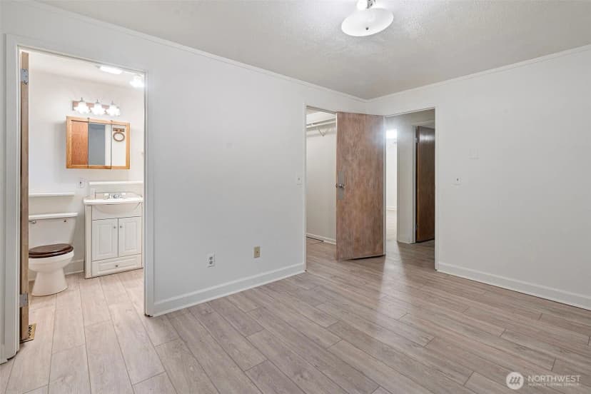 Property photo for 14403 Se 139th Place, Renton photo 9
