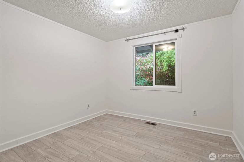 Property photo for 14403 Se 139th Place, Renton photo 12