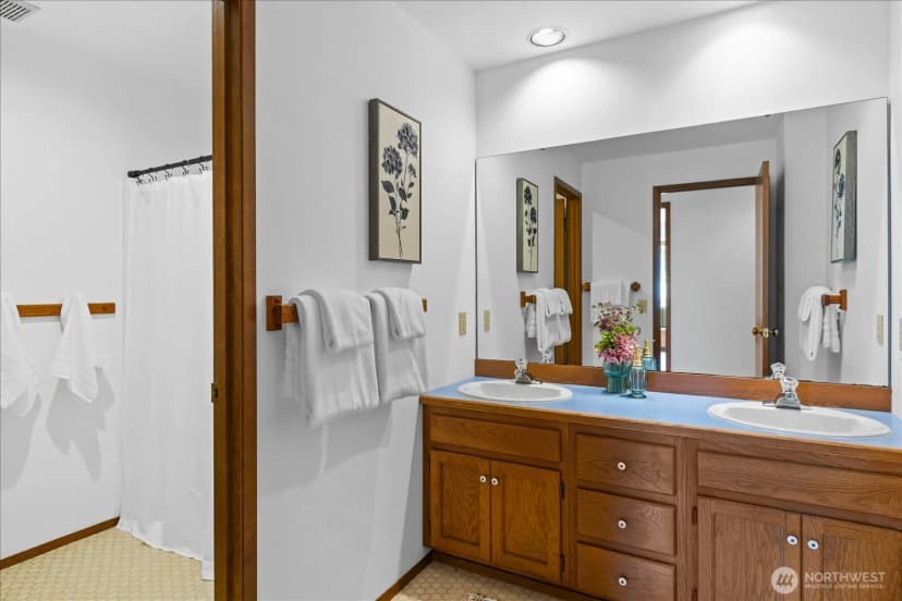 Property photo for 409 Nw 162nd Street, Shoreline photo 23