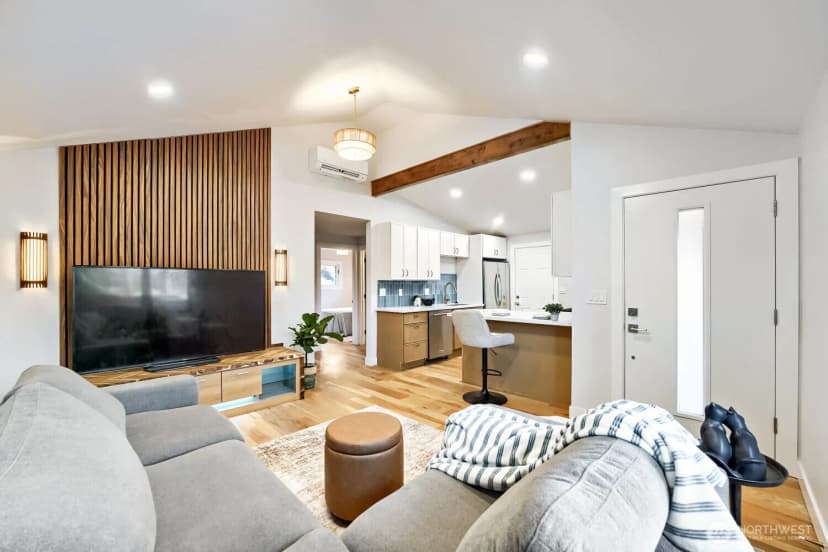 Property photo for 9321 Renton Avenue S, Seattle photo 4