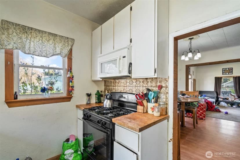 Property photo for 601 S 2nd Street, Toledo photo 20