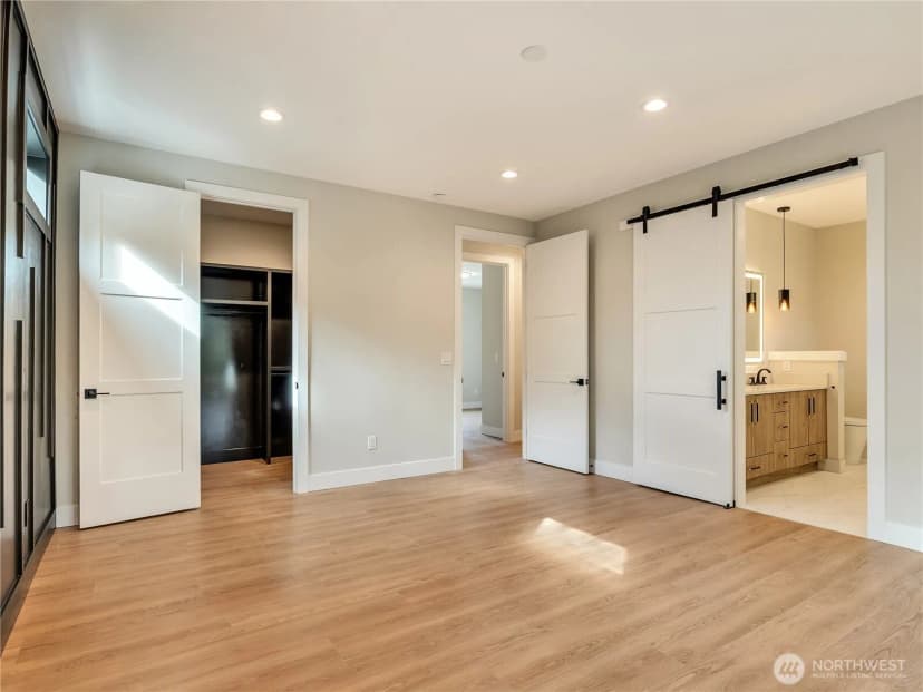 Property photo for 703 Shoreview Drive N, Long Beach photo 22
