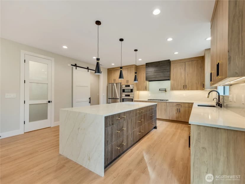 Property photo for 703 Shoreview Drive N, Long Beach photo 15