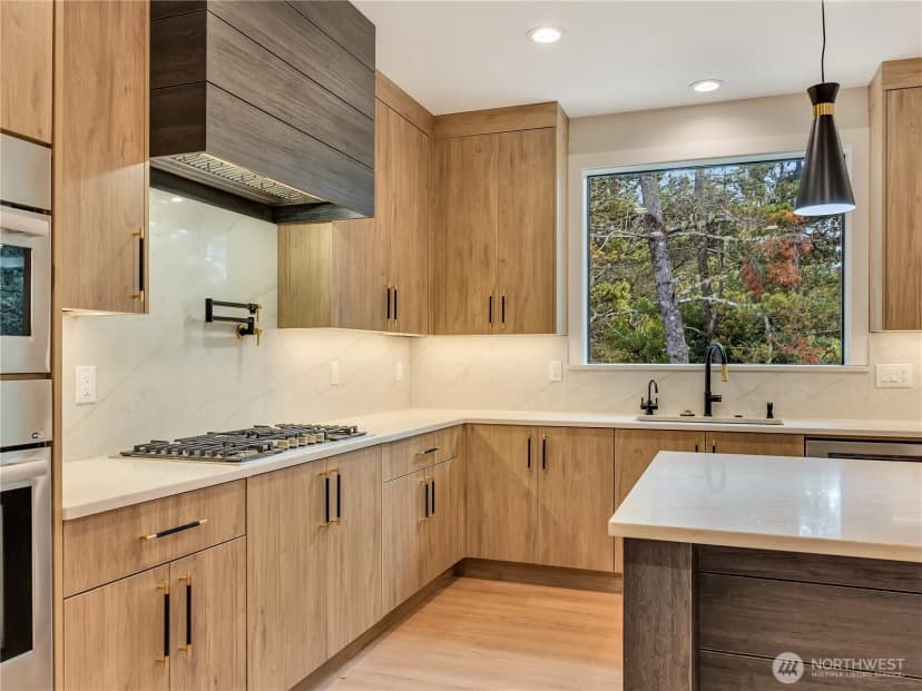 Property photo for 703 Shoreview Drive N, Long Beach photo 17