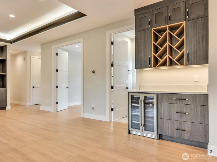 Property photo for 703 Shoreview Drive N, Long Beach photo 13