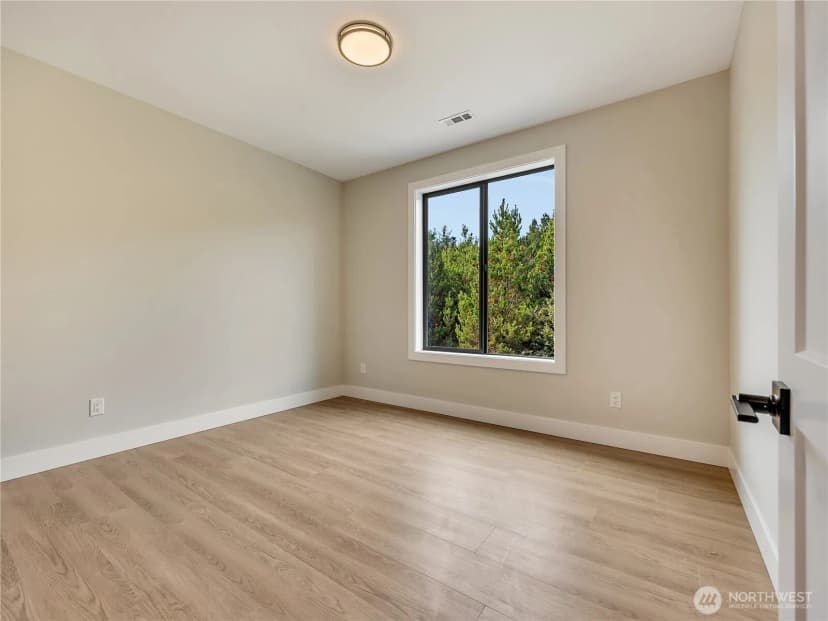 Property photo for 703 Shoreview Drive N, Long Beach photo 26