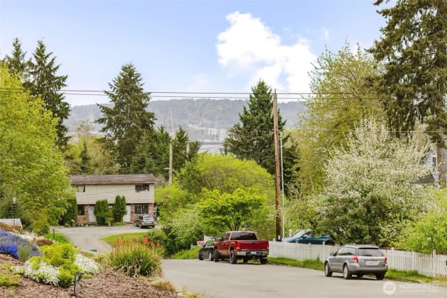 Property photo for 114 Kendall Street, Port Orchard photo 2