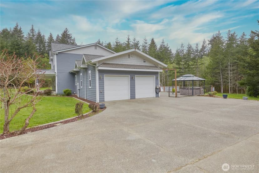 Property photo for 4909 Sw Old Clifton Road, Port Orchard photo 38