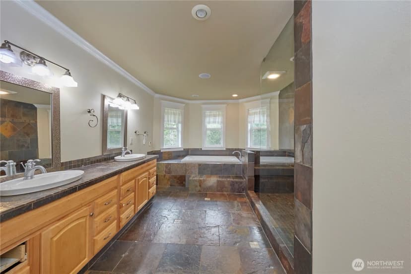 Property photo for 4909 Sw Old Clifton Road, Port Orchard photo 27