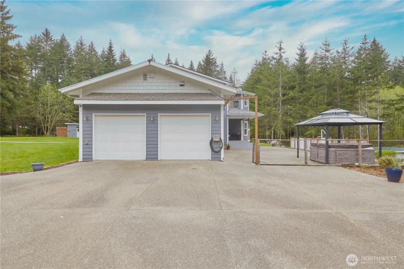 Property photo for 4909 Sw Old Clifton Road, Port Orchard photo 2